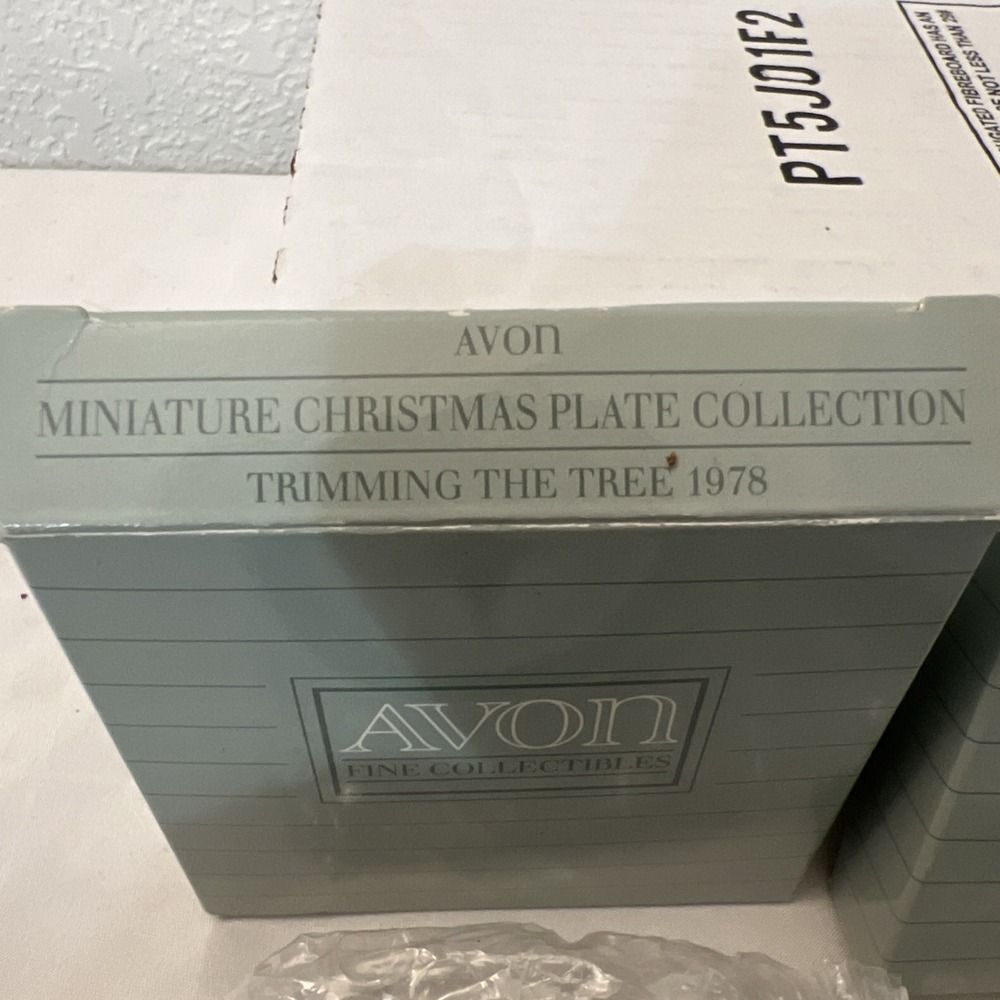 1989‎ Avon Christmas Mini Plate Ornaments Box Lot Of 3 1978, 1970, 1980 Vintage - Picture 2 of 8
